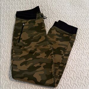 Old Navy Stretch Camouflage Jogger Pants Large